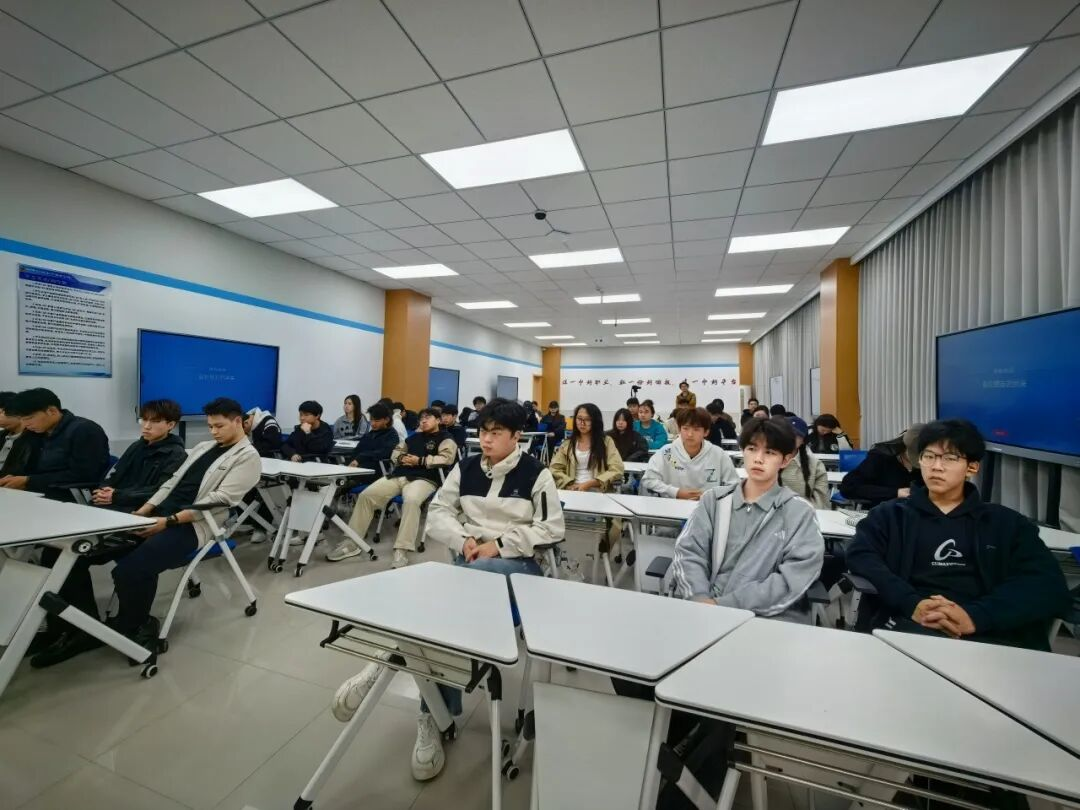 CAE33